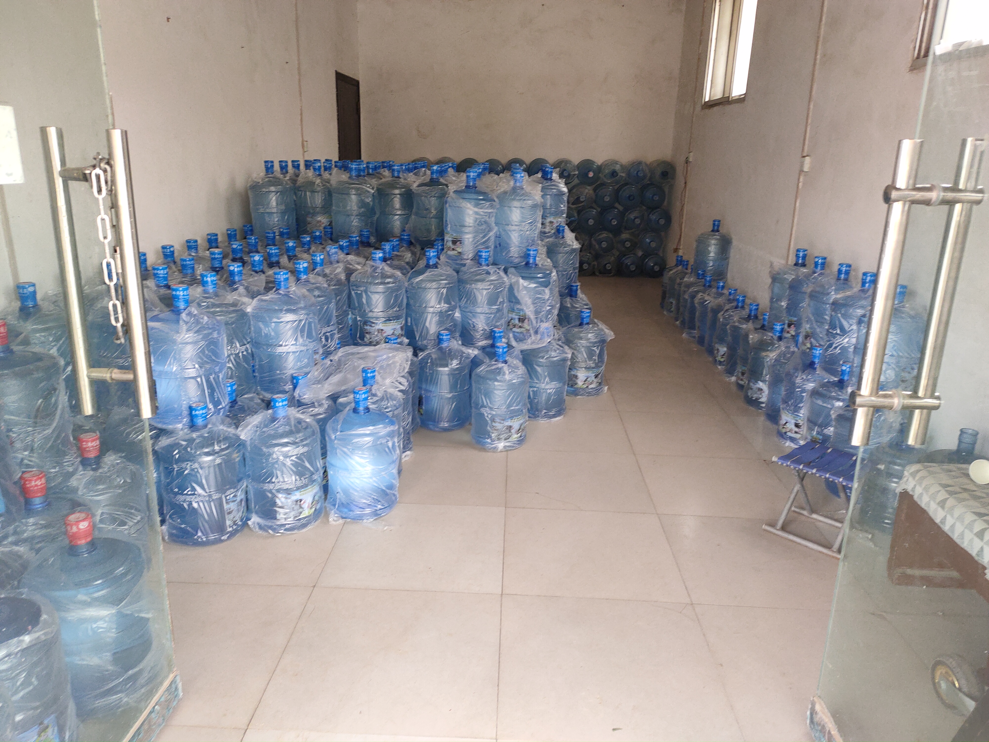 西安港務區楊師傅桶裝水配送站 - 西安市桶裝水站