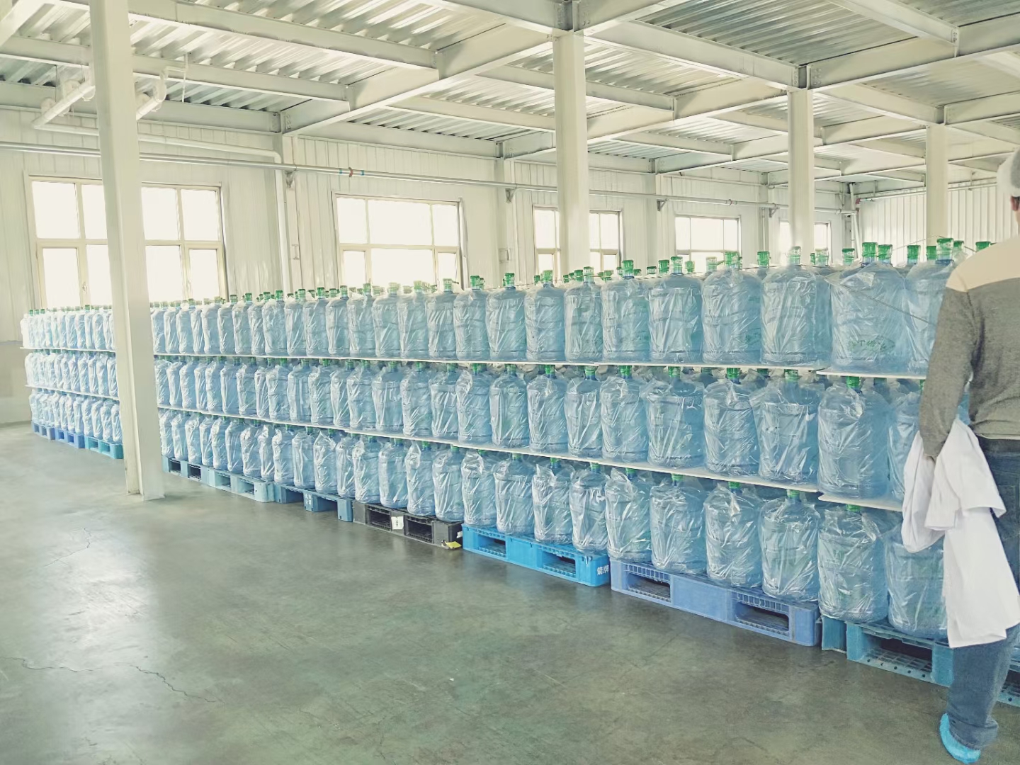 知春路送水電話13366498996 -桶裝水站